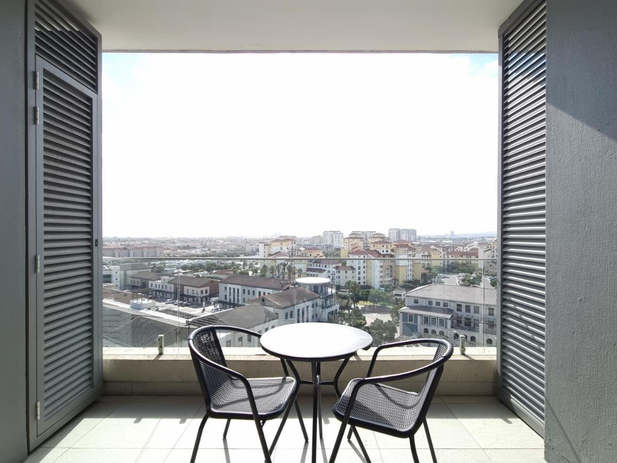 The Residences At Crystal Towers Cape Town Exterior photo