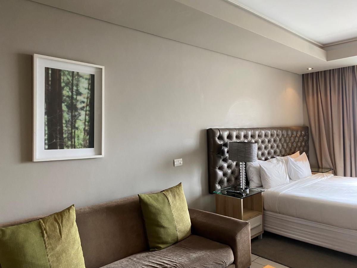 The Residences At Crystal Towers Cape Town Exterior photo