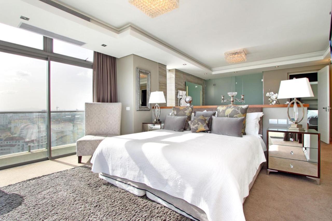 The Residences At Crystal Towers Cape Town Exterior photo