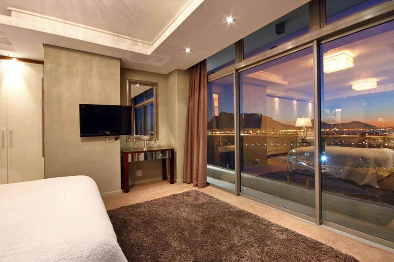 The Residences At Crystal Towers Cape Town Exterior photo