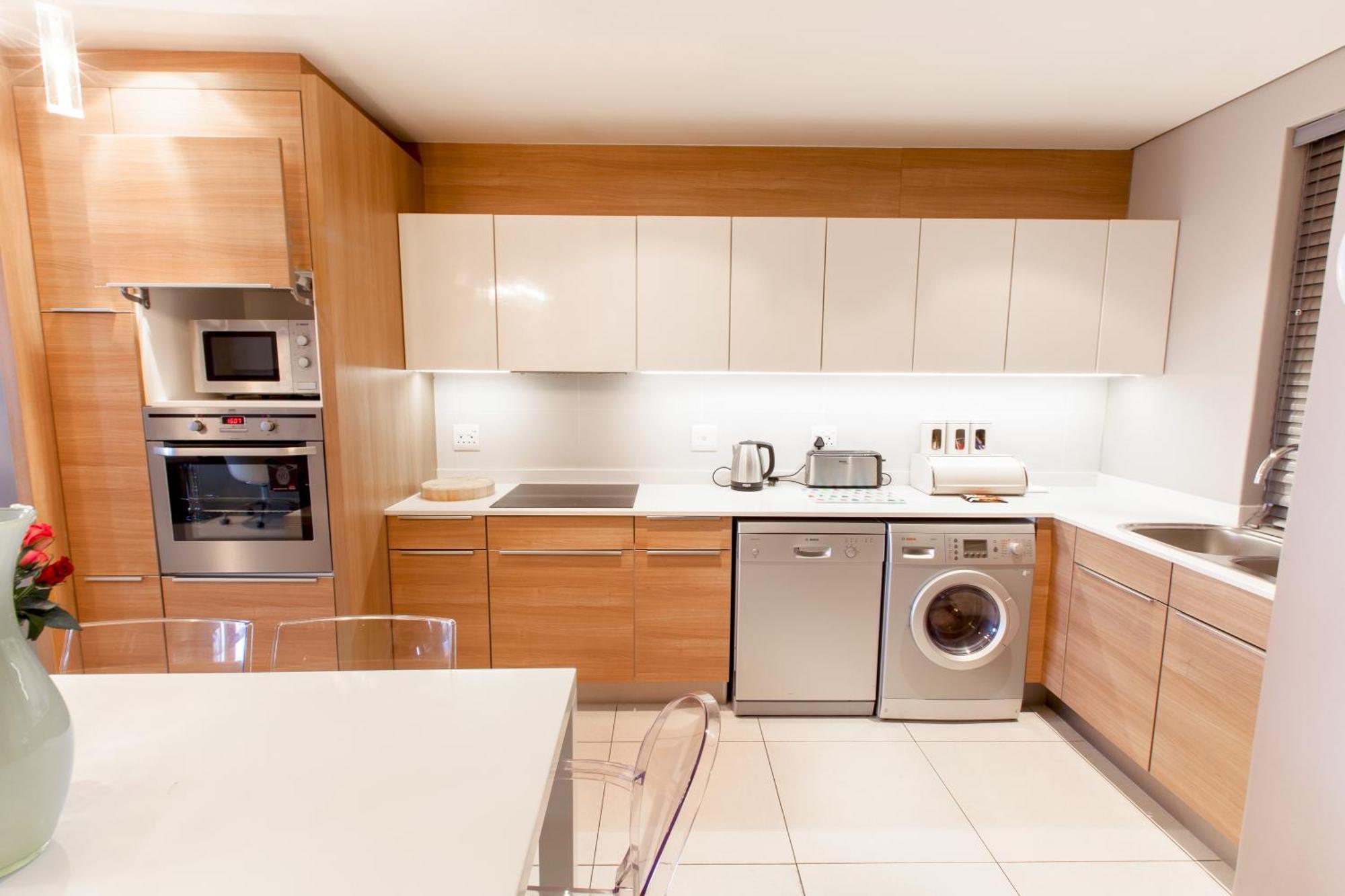 The Residences At Crystal Towers Cape Town Room photo